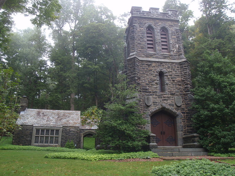 File:Mead Memorial Chapel, front.JPG