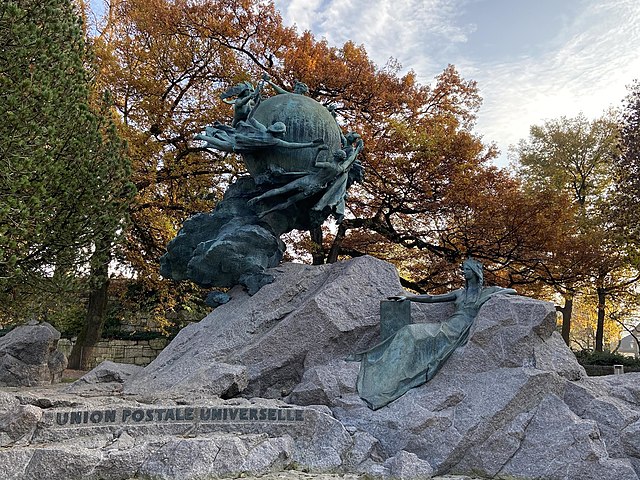 The UPU Monument (Weltpostdenkmal) in Bern, bronze and granite, by René de Saint-Marceaux (1909), the five continents join to transmit messages around
