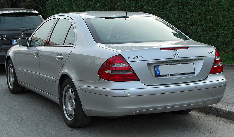 File Mercedes E 2 Cdi Classic W211 Rear Jpg Wikipedia