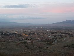 En generel udsigt over byen Mérouana