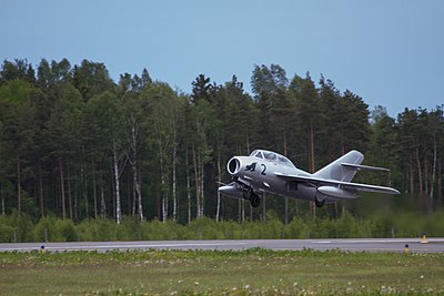 Самолёт МиГ-15 полк получил в 1951 году.