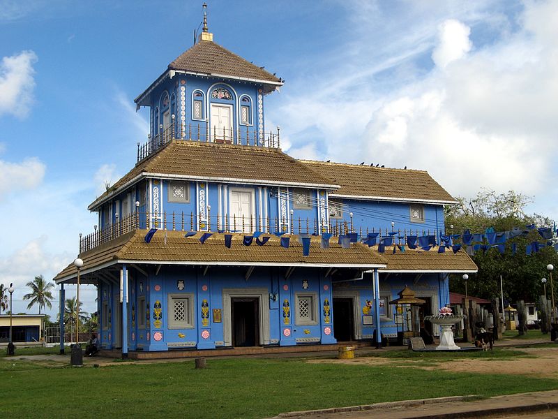 File:Modern Vishnu Shrine, Dondra 0675.jpg