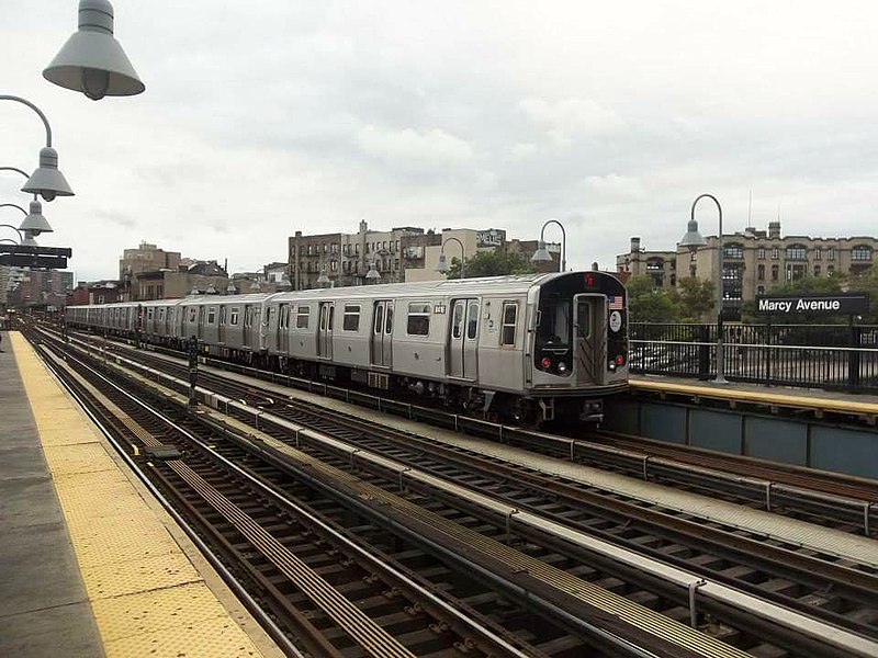 File:NYC Transit 8415.jpg