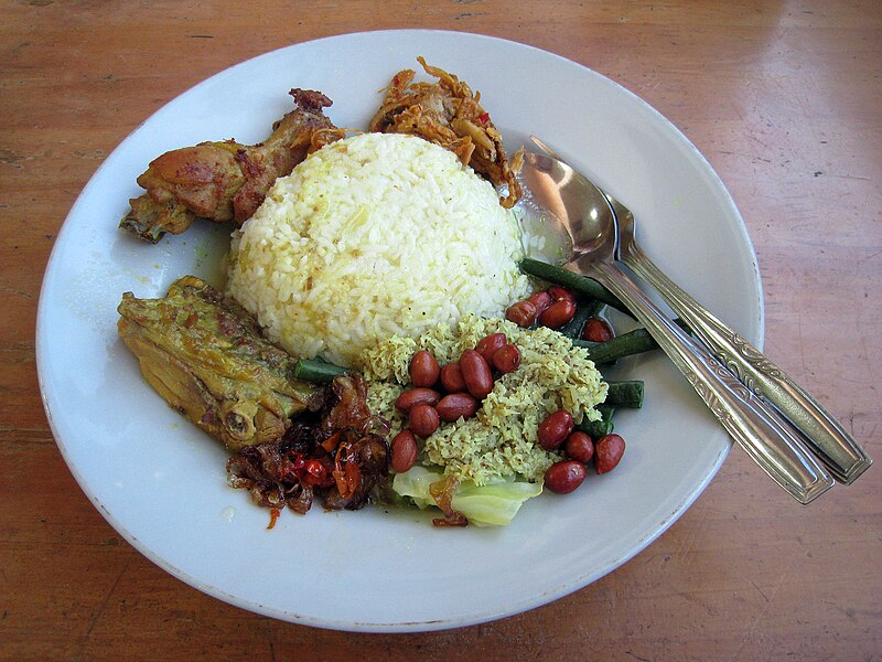 File:Nasi Campur Bali Ayam Betutu.jpg