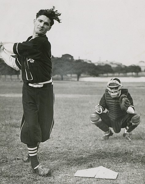 Harvey batting in 1950