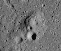 North Complex AS15-P-9370.jpg