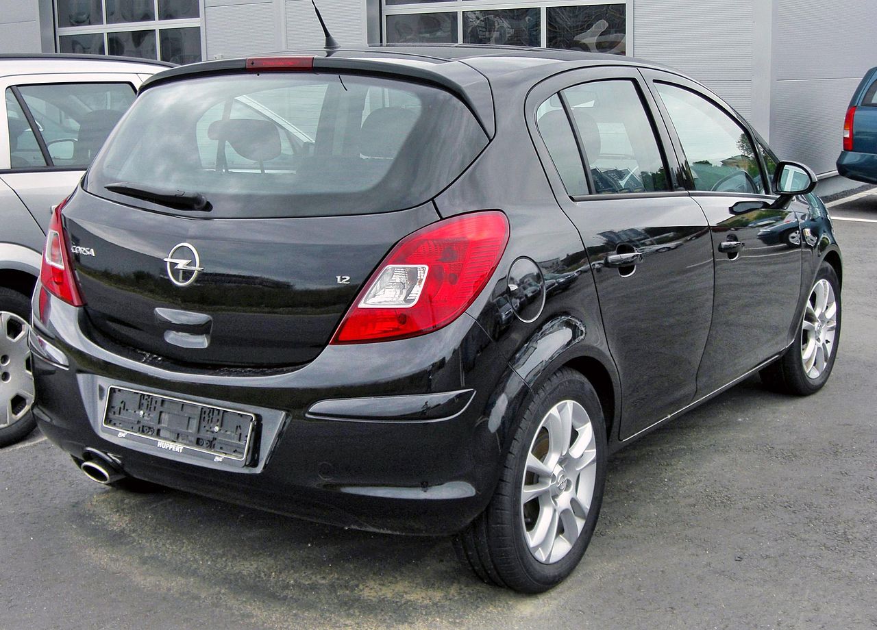 File:Opel Corsa D 1.2 Twinport Edition front 20100602.jpg - Wikimedia  Commons