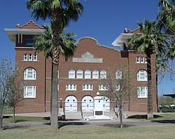 Memorial Hall (built 1922) P-Phoenx Indian School Memorial Hall 1922.jpg