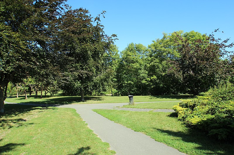 File:Parc interdépartemental des sports Plaine Nord à Choisy-le-Roi le 14 août 2017 - 008.jpg