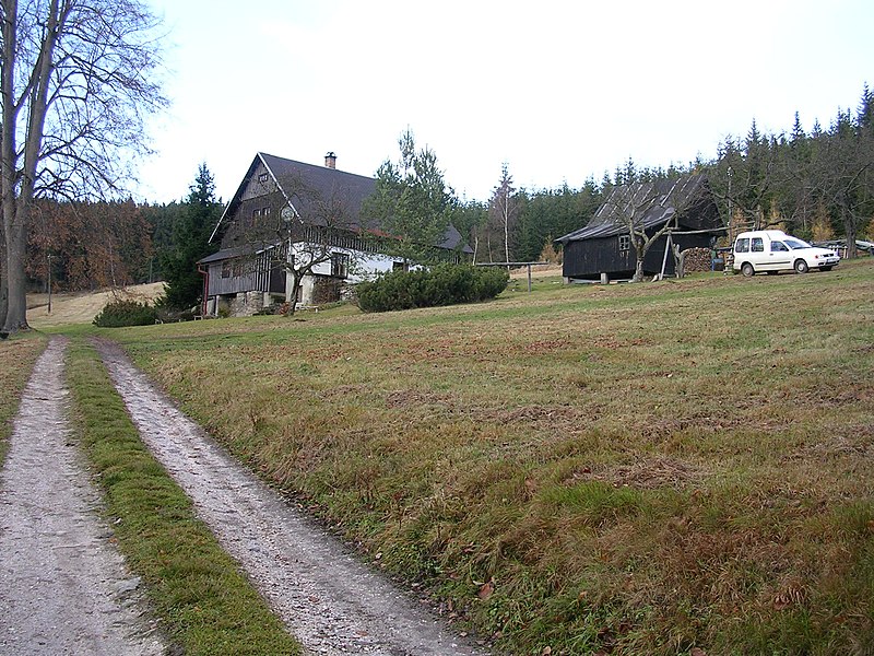 File:Paseky 36, od jihu.jpg