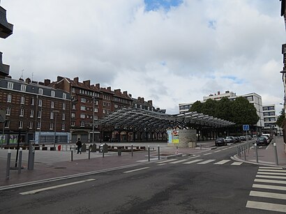 Comment aller à Place Des Emmurés en transport en commun - A propos de cet endroit