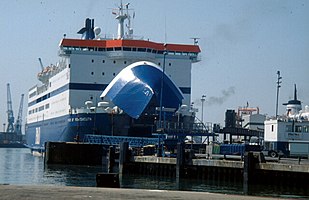 Portsmouth continental ferry port - geograph.org.uk - 380825