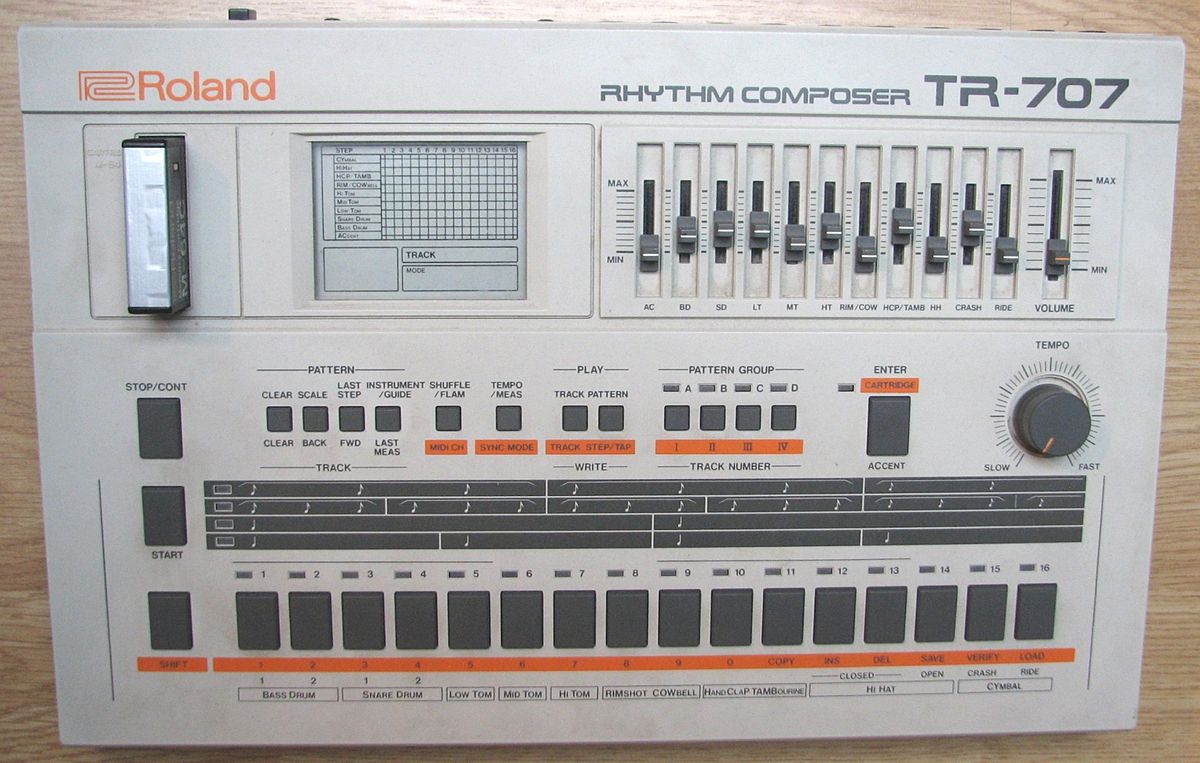 TR-707 roland - DTM/DAW