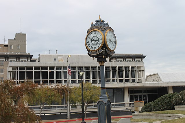 Rotary International Clock (1916), with Alexandria City Hall (constructed 1963) in the background