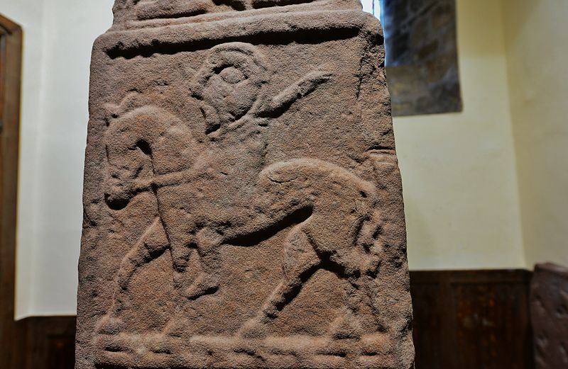 File:ST SERFS CHURCH DUNNING DETAIL OF KING CONSTANTINE FROM DUPPLIN CROSS.JPG