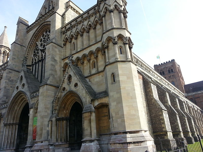 File:Saint Albans Cathedral.jpg