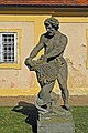 Schloss Schönhof: Zwei Herkules-Statuen