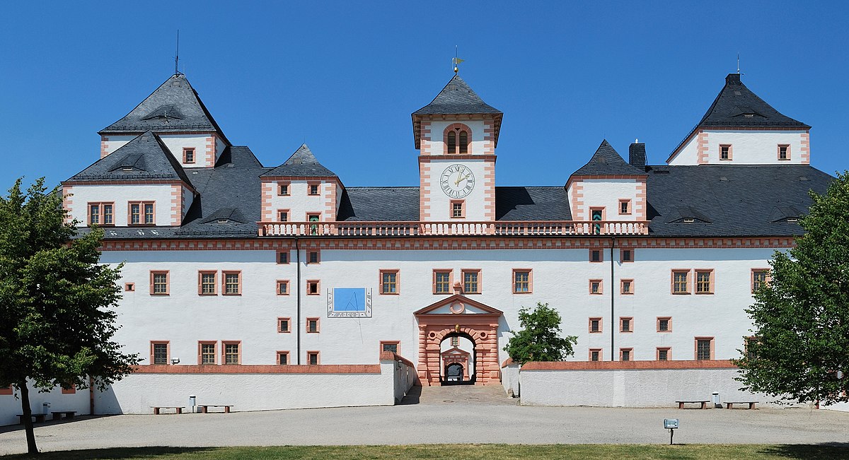 Schloss Augustusburg Südseite.jpg