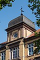 Deutsch: Turm über dem Jungeneingang der Schule An der Isebek in Hamburg-Eimsbüttel.