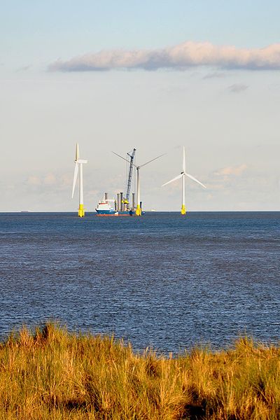 File:Scroby Sands Wind Farm 2981487365.jpg