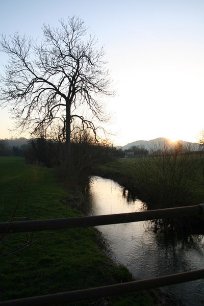 File:Setting Sun - geograph.org.uk - 689733.jpg