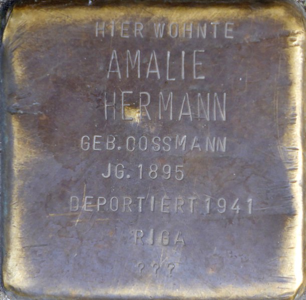 File:Stolpersteine Köln, Amalie Hermann (Hohe Pforte 22).jpg