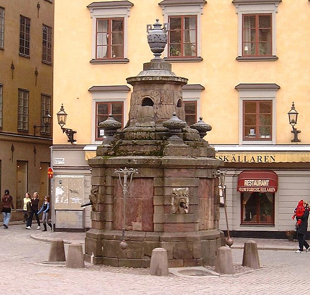 File:Stortorget fontän mars 2007.JPG