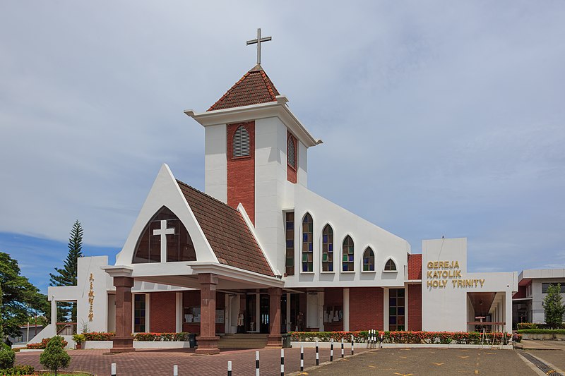 File:Tawau Sabah Holy-Trinity-Catholic-Church-03.jpg