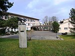 Secondary school building field