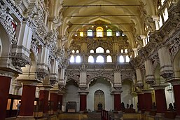 Tirumalai Nayaka Palace Interior Tirumalai Nayak Palace, Madurai, built in 1636 (22) (37485534812).jpg