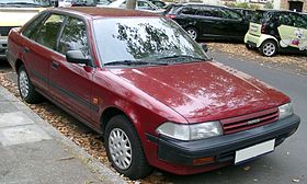 Toyota Carina II přední 20071025.jpg