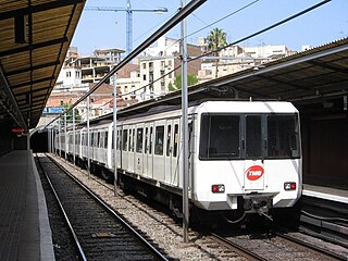 M4000 at Santa Eulàlia / M4000 à la station Santa Eulàlia