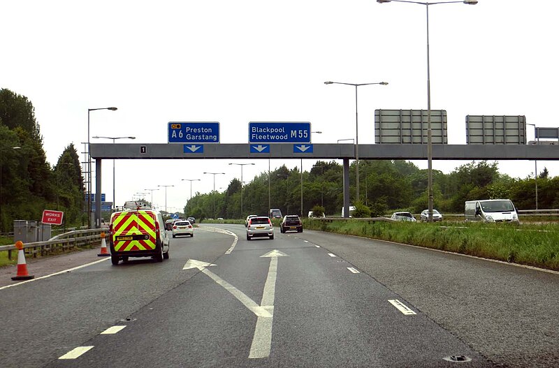 File:Turn off to the A6 from the M55 - geograph.org.uk - 4644959.jpg