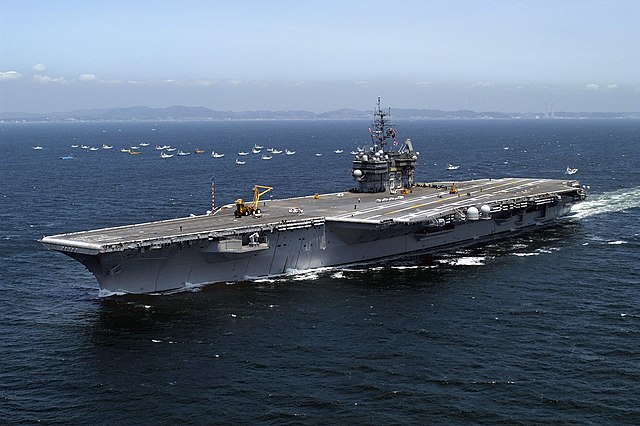 USS Kitty Hawk underway in the Pacific Ocean, May 2005