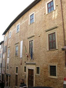 Urbino, casa di raffello 01.JPG