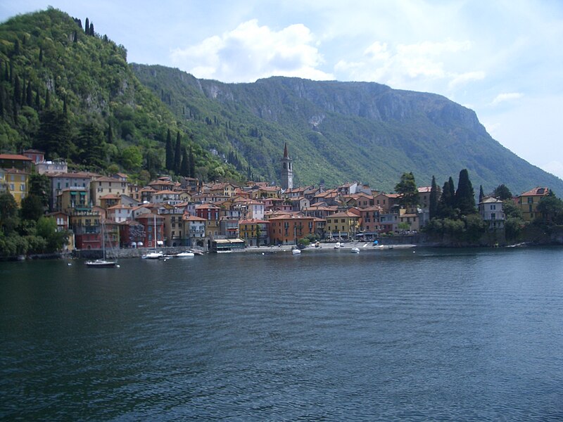 File:Varenna 1.jpg