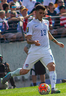 Ventura-Alvarado-CONCACAF kvarona-finaloj (Usono vs Kubo) - Baltimoro, Md (julio 2015).jpg