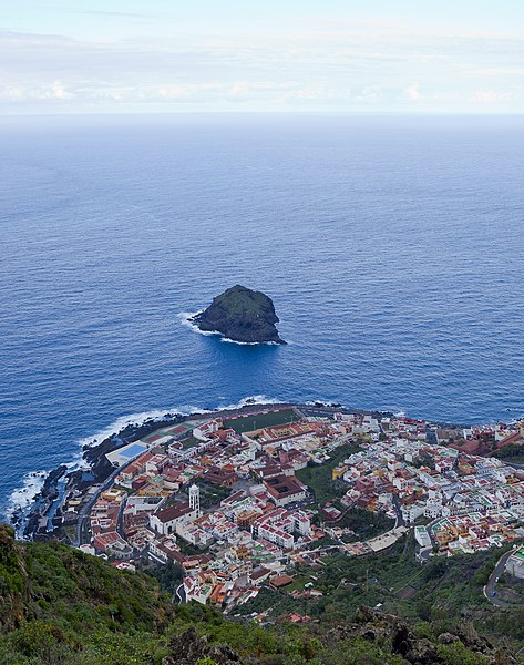 File:Vista de Garachico, Tenerife, España, 2012-12-13, DD 06.jpg