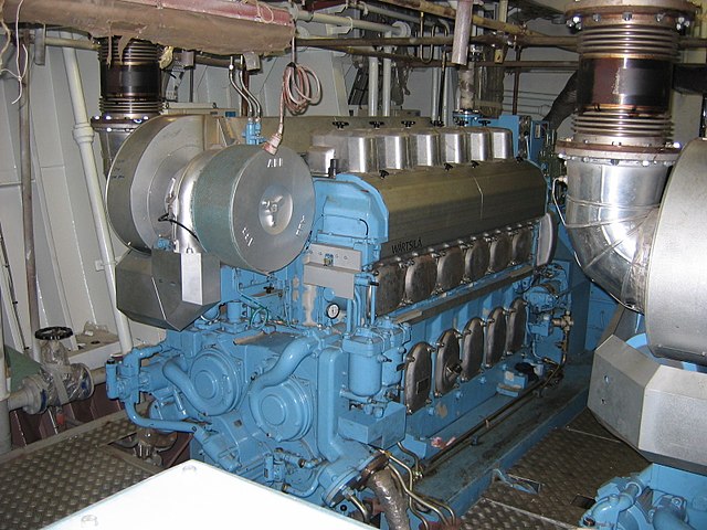 6L20 auxiliary engine in marine service