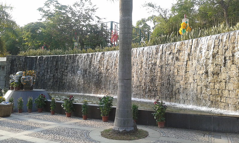 File:Waterfall at Jardim Municipal Dr. Sun Yat Sen.jpg