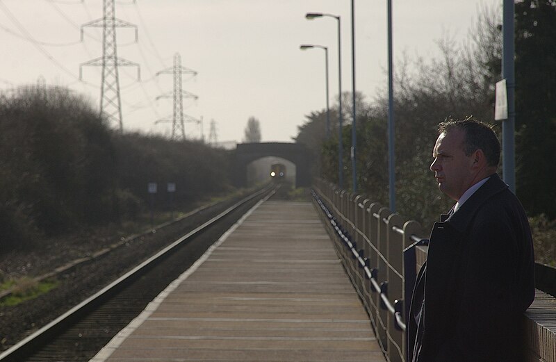 File:Weston Milton railway station MMB 05 150232.jpg