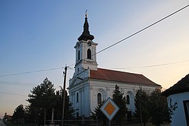 Wiki.Vojvodina X Crkva Sabora Svetih Arhangela (Dragutinovo) 003.jpg