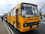 Yellow Ikarus 260 in Tallinn.JPG
