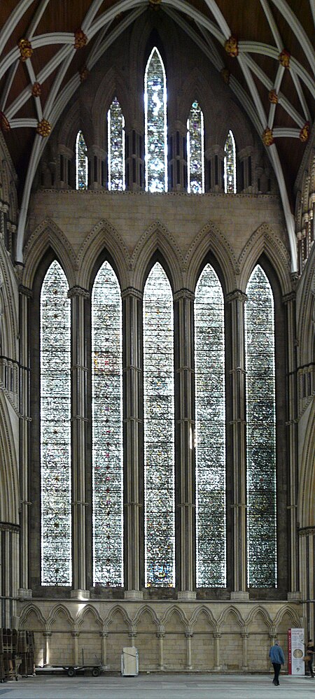 ไฟล์:York_York_minster_windows_002.jpg