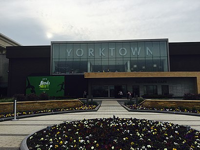 How to get to Yorktown Center in Lombard by Bus or Train