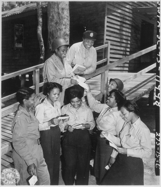 File:"A contingent of 15 nurses...arrive in the southwest Pacific area, received their first batch of home mail at their sta - NARA - 531410.tif