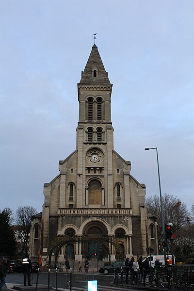 File:Église Notre-Dame Rosaire St Ouen Seine St Denis 4.jpg