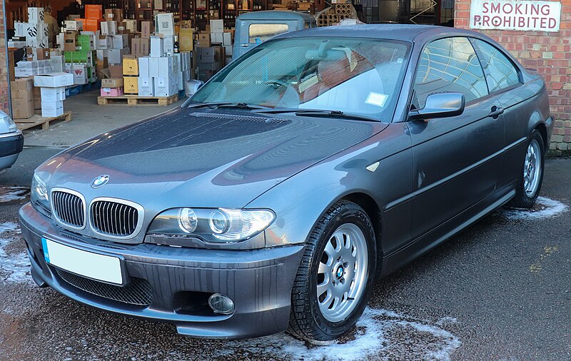 File:2005 BMW 325 CI Sport Automatic 2.5 Front.jpg