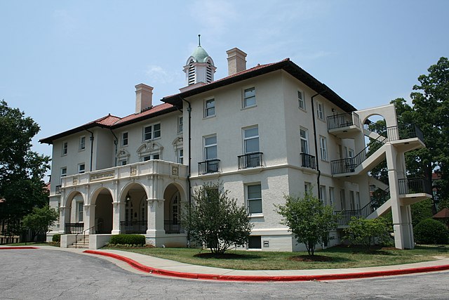 Watts building, which houses humanities classrooms and offices, business offices, and the math department