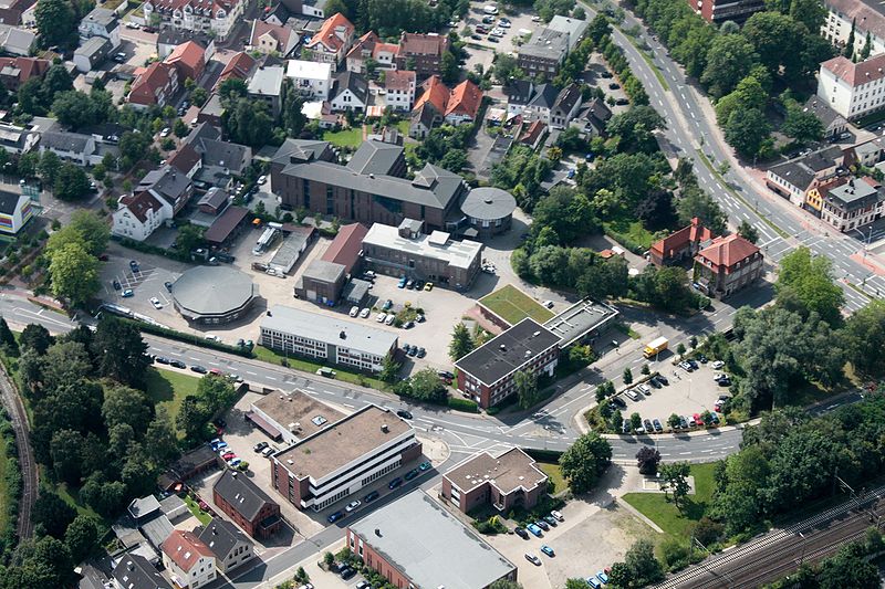 File:2012-08-08-fotoflug-bremen zweiter flug 1474.JPG